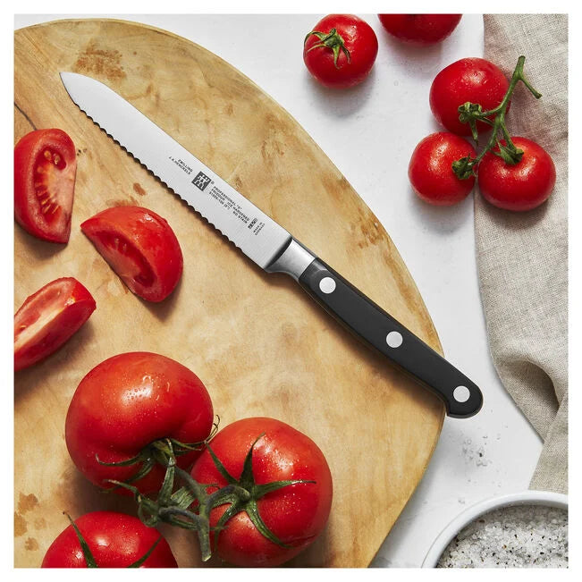 UNIVERSALE SEGHETTATO 13 CM FORGIATO PROFESSIONAL