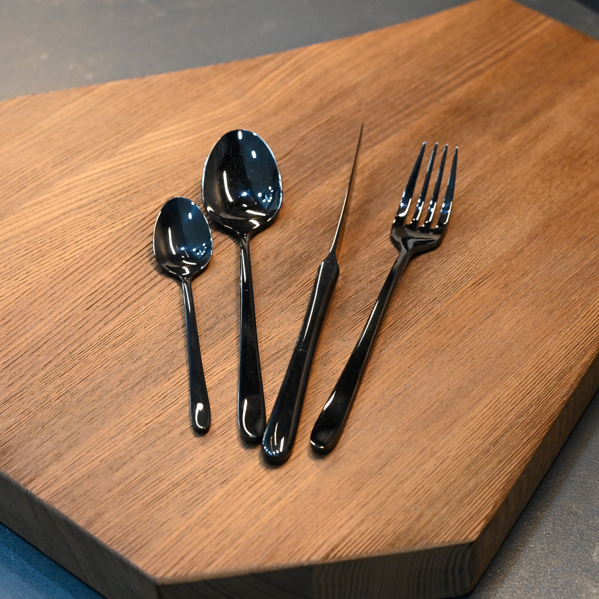 SET POSATE 24 PEZZI TITANIO